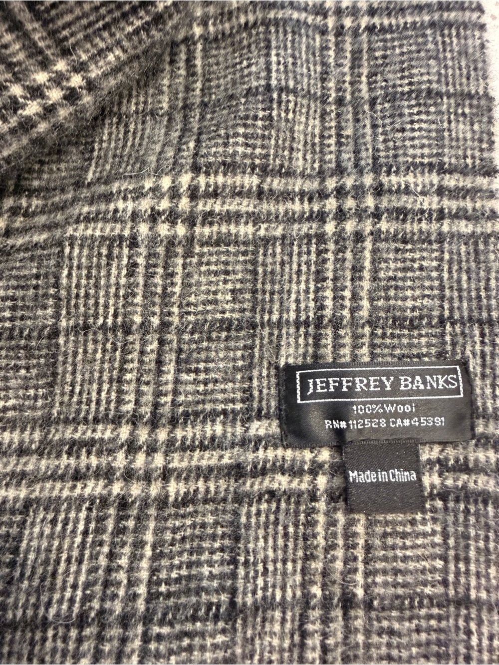 Men’s Black and Cream Glen Plaid Wool Scarf